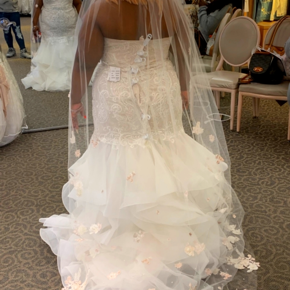 Wedding dress